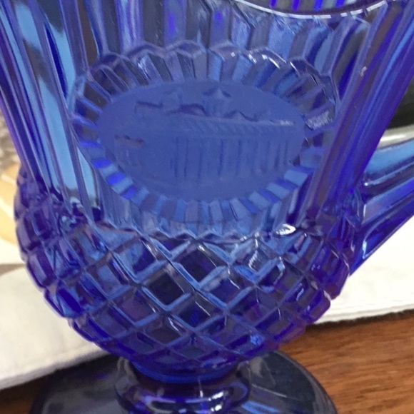 VINTAGE small cut glass cobalt blue pitcher in great condition. AVON - Picture 2 of 12